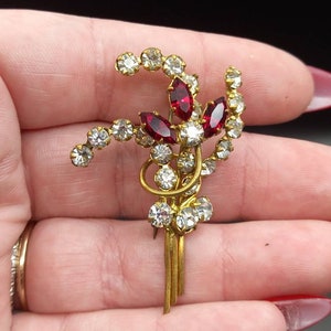 Vintage 1950s Mid Century Red & Clear Sparkle Diamante Rhinestone Flower Spray Brooch