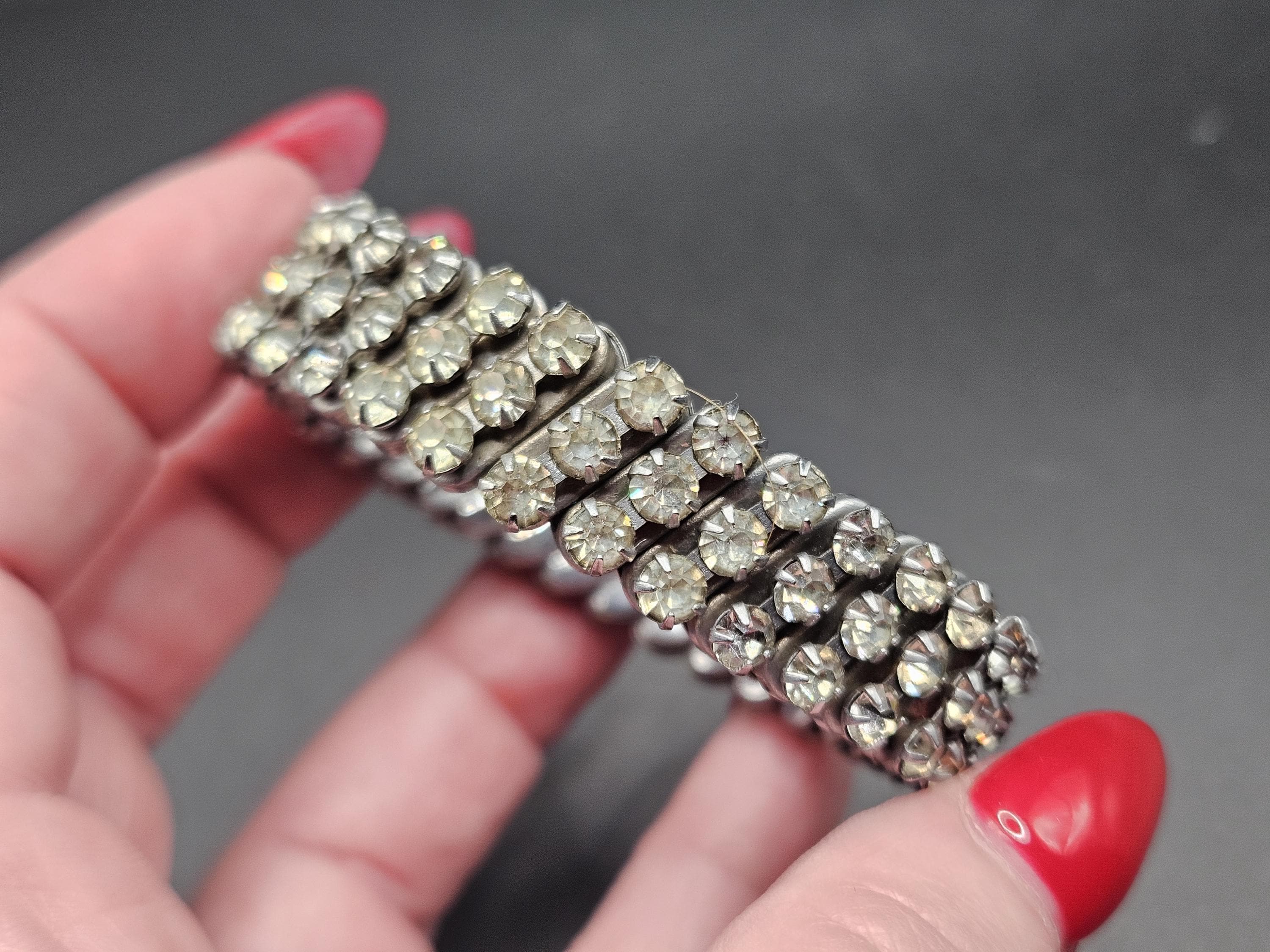 Bracelet Extensible Vintage Argenté à Maillon Solitaire | Occasion, Style Déco, Couleur Argent