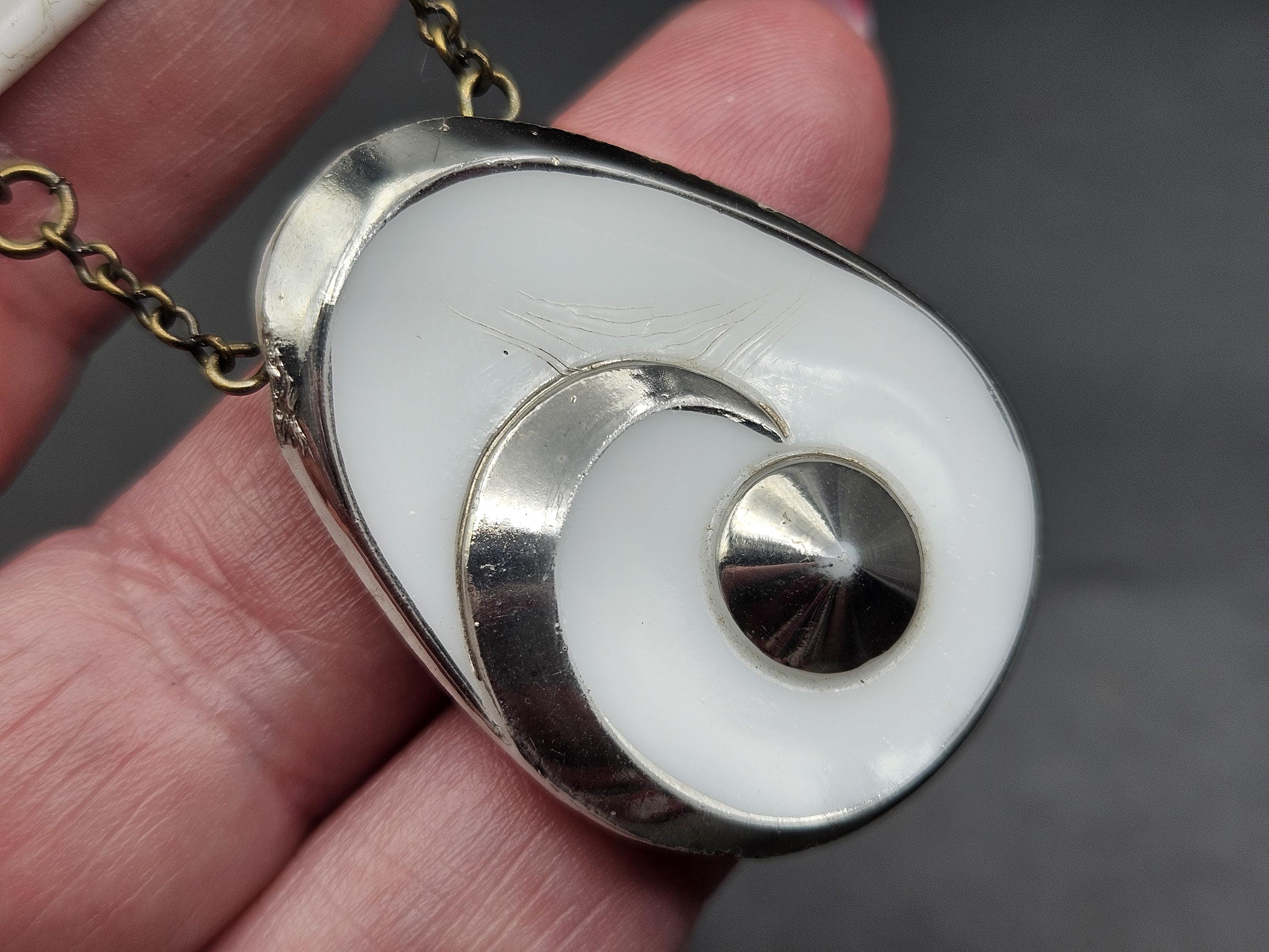 アンティーク 1930年代 アールデコ チェコ ホワイト＆クロームガラス