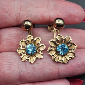 Vintage 1940s 50s Blue Glass Goldtone Flower Drop Earrings Screwback