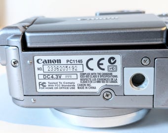 Canon Powershot A620 Digital Camera, 7.1 MP, Rotating LCD, Y2K