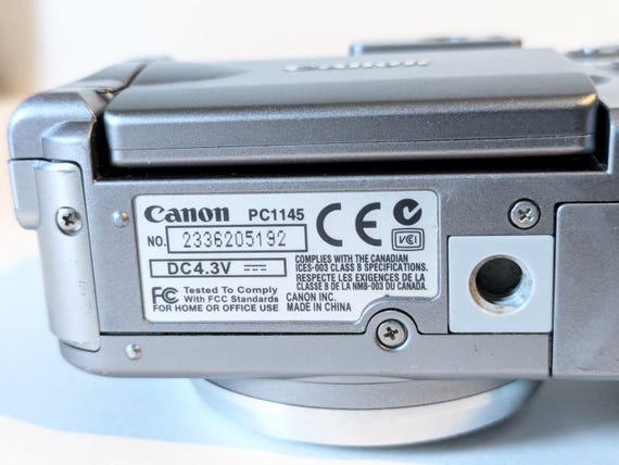 Canon Powershot A620 Digital Camera, 7.1 MP, Rotating LCD, Y2K