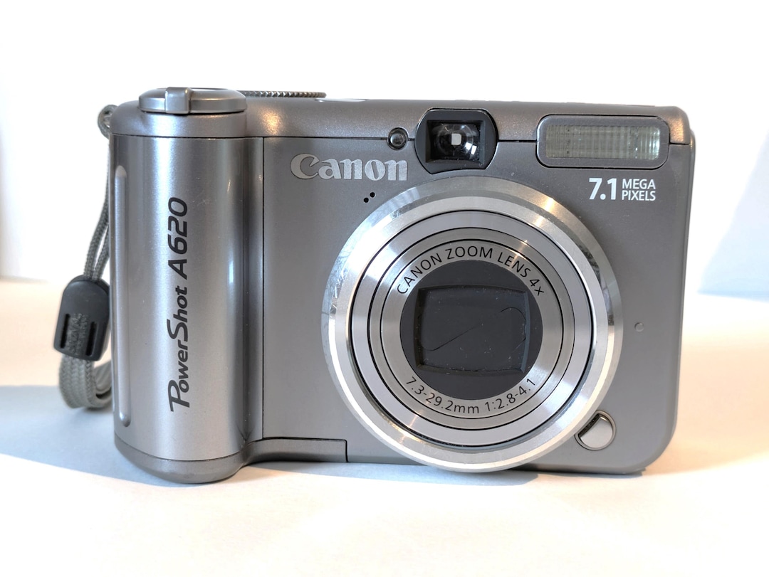 Canon Powershot A620 Digital Camera, 7.1 MP, Rotating LCD, Y2K