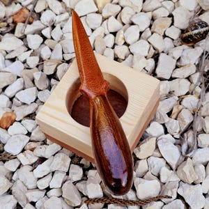 Abrecartas de madera