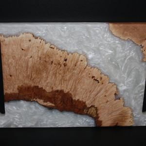 Maple Burl with Pure white