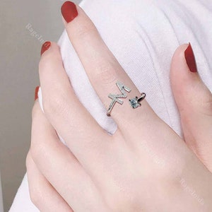 Anel de noivado de moissanite com corte redondo personalizado, nome, primeira letra, ouro rosa 14k, anel de casamento vintage para noivado, presente de promessa para ela