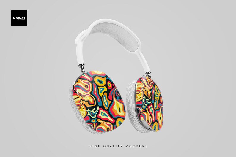 Pu&ograve; includere: Cuffie bianche over-ear con un motivo astratto colorato sui padiglioni auricolari. Il motivo presenta una miscela di colori gialli, arancioni, rossi, blu e verdi.