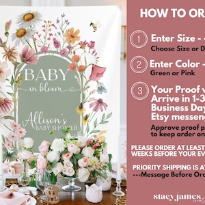以下が含まれることがあります： 緑色の背景に「BABY in bloom」と「Allison's BABY SHOWER」の文字が書かれた、花柄のベビーシャワーの背景。背景は水彩画の花と緑で飾られています。