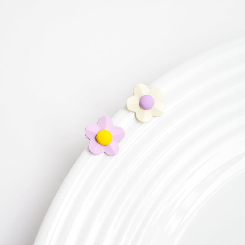 Retro Flower Mismatched Earrings Forget Me Not Earrings Statement Flower Stud Earrings Purple Floral Jewellery Y2K Cute Earrings image 5