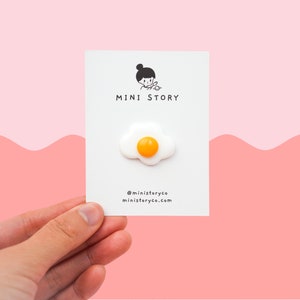 Sunny Side up Egg Brooch | Fried Egg Pin | Breakfast Egg Pin | Double-yolked Egg Pins | Miniature Food Pin