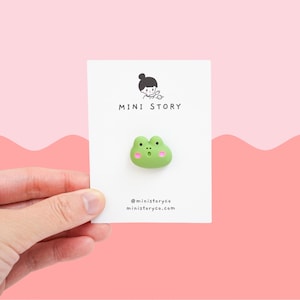 Little Frog Brooch | Green Frog Pin | Cute Animal Animal Lover's Badge | Tiny Froggy Pins | Pride Frog Lapel Pin | Kawaii Frog Pin Gift