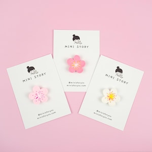 桜の花のブローチ | 桜のピン | 春のアクセサリー | ジャケットやバックパックに合うかわいい花のピン | 彼女への美しい花のピンのギフト
