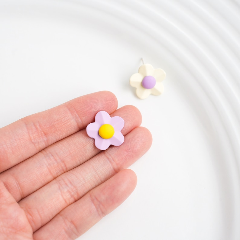 Retro Flower Mismatched Earrings Forget Me Not Earrings Statement Flower Stud Earrings Purple Floral Jewellery Y2K Cute Earrings image 4