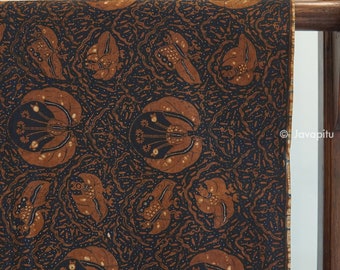 048: Vintage Tulis batik sogan, Ca.1940's. Kain panjang, Indonesia. MID 20th C.