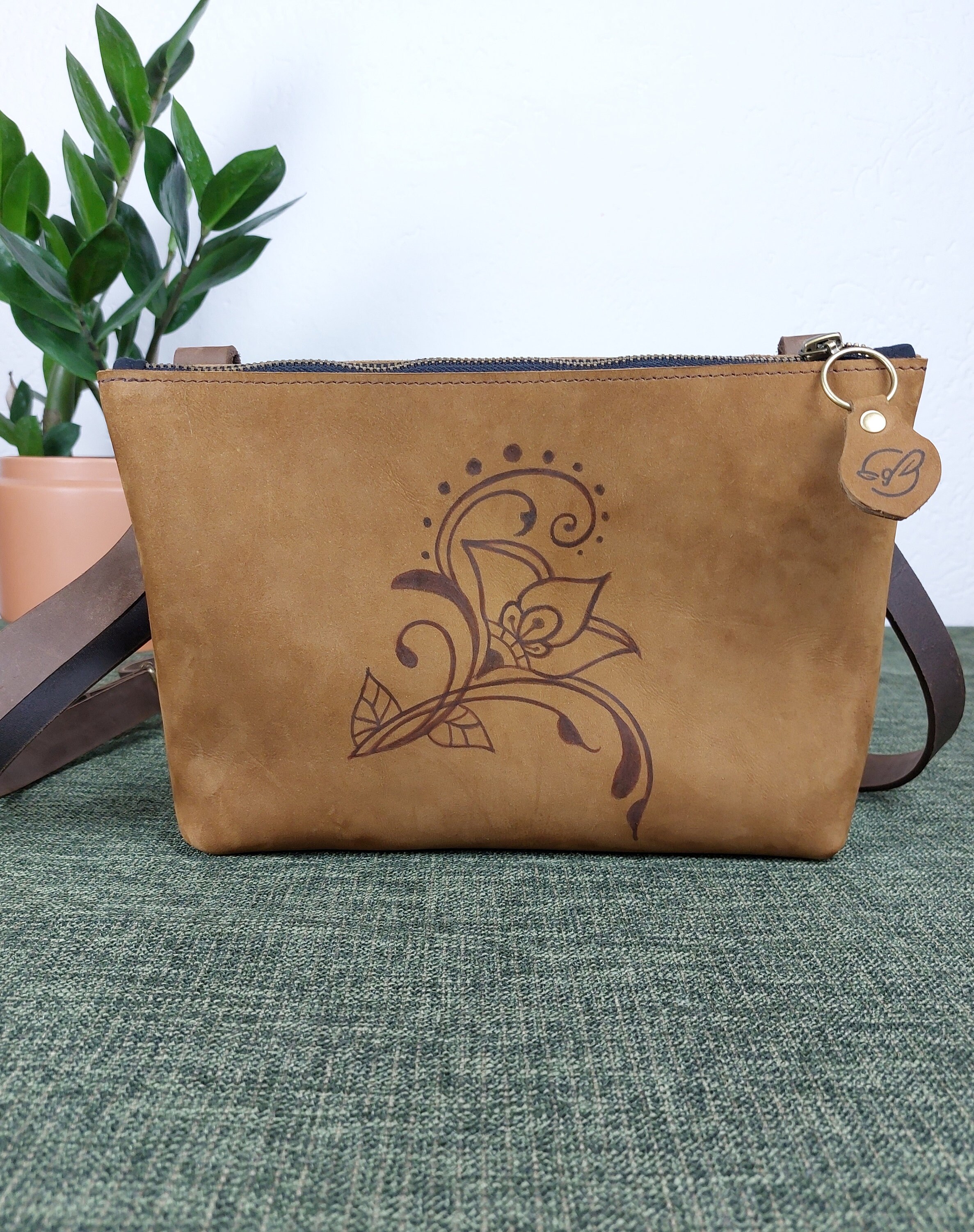 【COLOR iN ID】Flower patch leather shoulder bag Flower Leather Shoulder Bag - Etsy