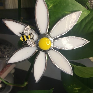 Beautiful stained Glass Daisy with Bee charm embellishment