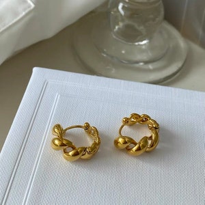 Gouden croissantoorbellen | Huggie-oorbellen | Trouwoorbellen | Cadeaus voor haar | Minimaal | Cadeau bruidsmeisje