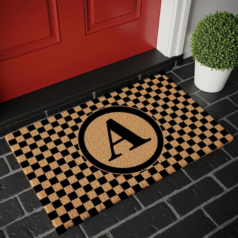Personalized Doormat: Monogrammed Family Initial “F”