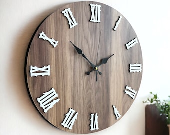 Horloge murale en bois minimaliste : chiffres romains silencieux, décoration bohème moderne