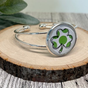 Shamrock Bangle, Shamrock Bracelet, Green Large Polka Dot Shamrock, St Patricks Bangle, Adjustable