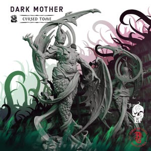 Puede incluir: Escultura gris detallada de una figura demoníaca con cuernos, alas y una túnica fluida. La figura posa con un brazo levantado, sosteniendo una hoja curva. El texto "DARK MOTHER" y "CURSED TOME" está en la parte superior.