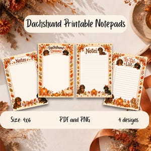 Op de afbeelding: Vier printbare notitieblokken met teckels, herfstbladeren, pompoenen en strikken. De ontwerpen bevatten ruitjes- en gelinieerd papier met de koppen Dachshund Dreams, Notes en To-Do List. De tekst geeft een 4x6 formaat aan in PDF en PNG.