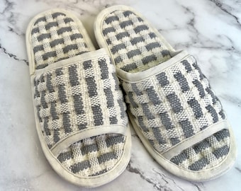 Soft Non Slip Washable Cotton Waffle Weave Slippers for Embroidery, Indoor, Craft Supply, Embroidery Supply, Made in Korea (Checkered Gray)