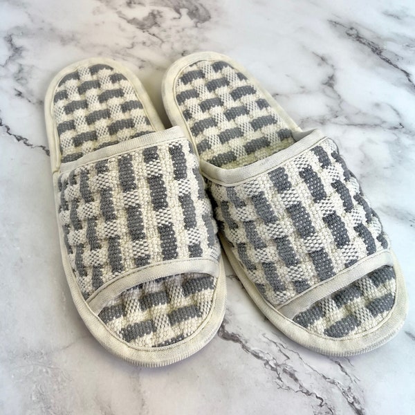 Soft Non Slip Washable Cotton Waffle Weave Slippers for Embroidery, Indoor, Craft Supply, Embroidery Supply, Made in Korea (Checkered Gray)