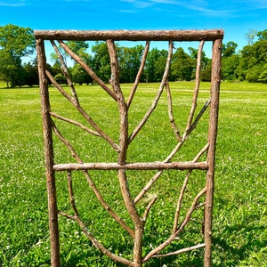 Rustic Gate - Tall Fallen Tree Design