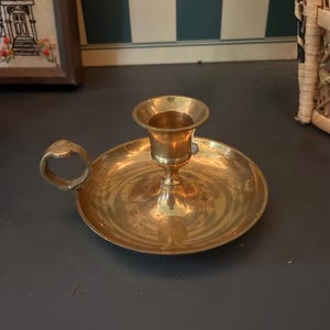 Vintage Brass Candleholder/Brass Chamberstick Candleholder/Brass Finger Lamp