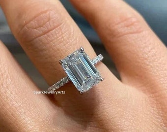 Emerald Cut Moissanite Engagement Ring 14K Solid Gold Anniversary Ring Anniversary Gift Emerald Cut Wedding Ring Promise Ring Gift for Her