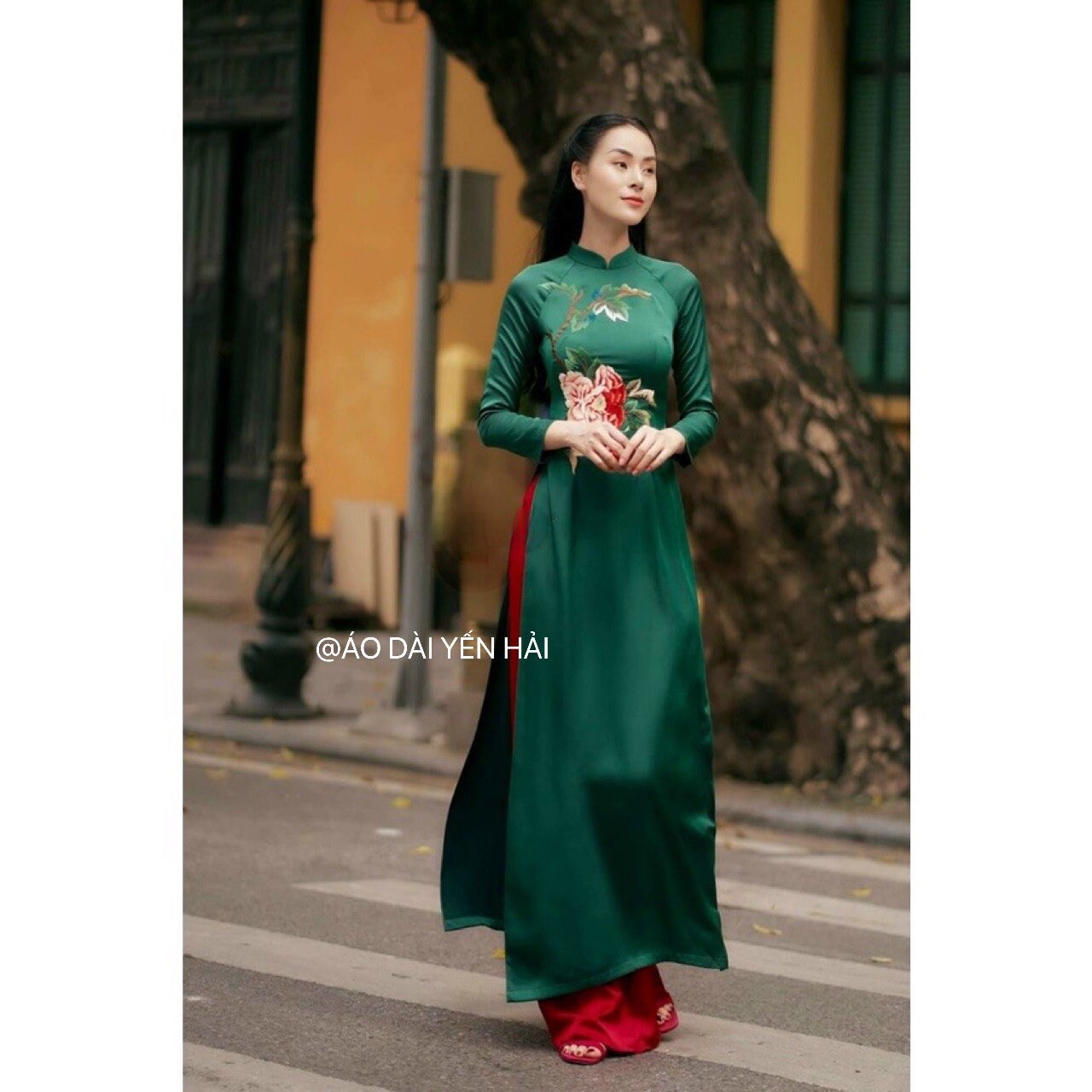 Vietnamese Ao Dai Green ,Áo Dài Cach Tan, Áo Dài Xanh Rêu Thiết Kế Hoa Thêu , Ao Dai for Women, Ao Dai Wedding Viet Namese - Etsy Vietnamese Ao Dai Green ,Áo Dài Cach Tan, Áo Dài Xanh Rêu Thiết Kế Hoa Thêu , Ao Dai for Women, Ao Dai Wedding Viet Namese - Etsy