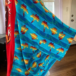 T-shirt in spugna ispirata al negozio di surf Ron Jon, poncho, top, caftano immagine 7