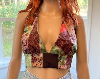 Top con scollo all'americana patchwork