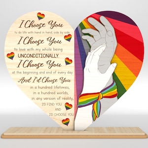 Sinal de coração de mãos de casal LGBT personalizado SVG, casal LGBTQ svg, svg do mês do orgulho, svg de presentes de aniversário, arquivos svg Glowforge, arquivos cortados a laser