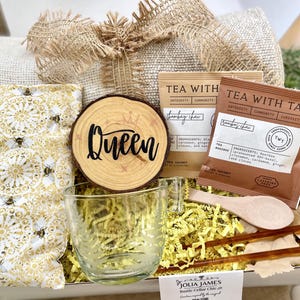 Deluxe Gift Set, Hygge Gift Set for Her, Self-Care Gift, Wellness Gift, Nurturing Gift Box, Pamper Box Friend, Tea Lover Gift Box for Mom