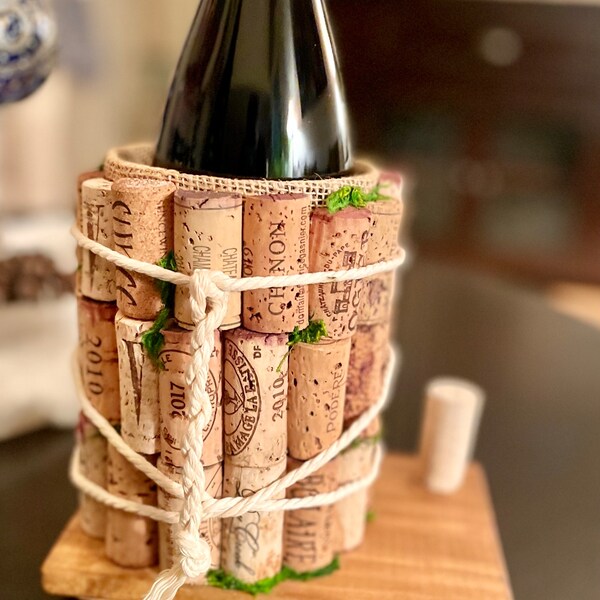 Wine Cork Bottle Stand/Vase & Glass Charms, Wine Cork Vase, Cork Plant Holder for Housewarming, Bar Decor, Wedding Gift for Wine Lovers