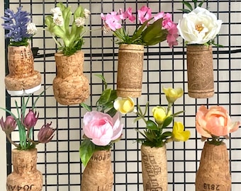 Wine Cork Magnets, Spring Wedding Plant Magnet Sets,Faux Flower Favors, Spring Bar Decor, Fall Engagement Favors, Winter Refrigerator Magnet