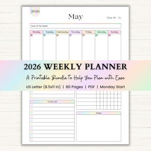 Op de afbeelding: Een witte 2026 weekplanner met een mei-kalender, een takenlijst en een notitiesectie. De planner bevat de tekst "2026 Weekly Planner" en "A Printable Bundle to Help You Plan with Ease". De planner is US Letter formaat, 21,6 x 27,9 cm.