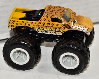 Pouncer Monster Truck 1:64 Die Cast Toy
