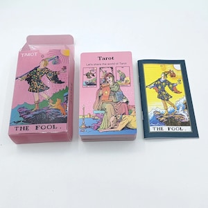 Jeu de tarot The Fool, nouveau design de cartes de tarot de couleur rose, jeu de tarot en feuille de PVC imperméable avec guide.