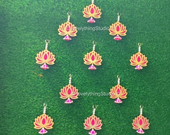 Lot de 10 belles suspensions lotus tendance pour décoration d'intérieur, décoration Puja, pendaison de crémaillère, toile de fond, mandir, lotus rose