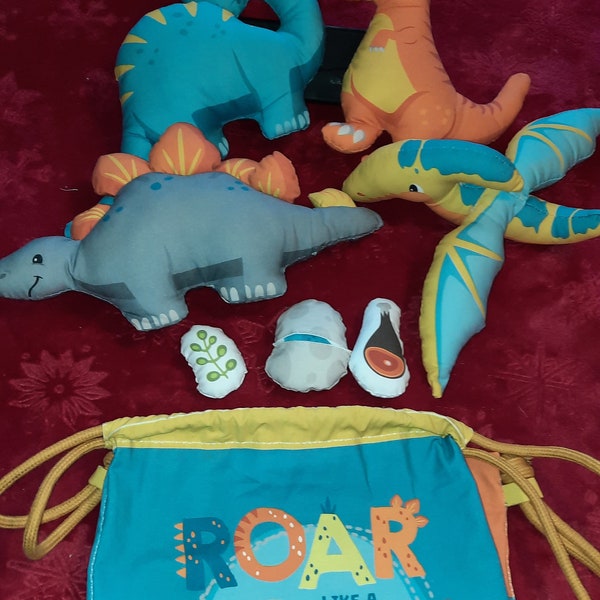 Dinosaures en tissu avec sac de transport fait main