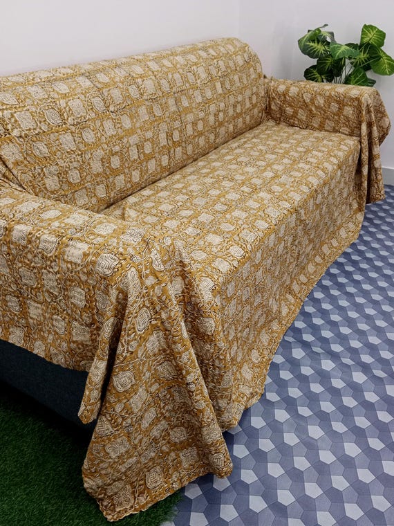 Handcrafted Kantha Quilt King Size - Soft Cotton Throw Blanket with Traditional Indian Design - Cozy and Stylish Bedspread for a Boho Home