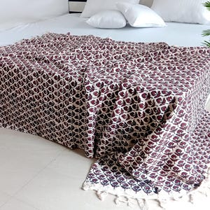 Premium Vintage inspirierter Überwurf Handgemachter Überwurf, HandBlock Print Baumwolldecke, Dekorativer Überwurf mit Quasten, Hand Loomed für Raumdekor.
