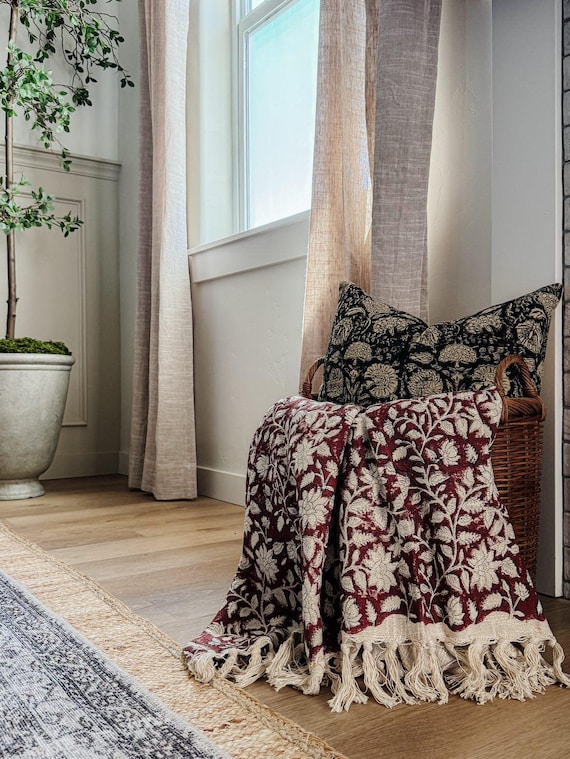 Premium Handmade Cotton Throw Blanket Cozy Boho Blanket with Tassels & Beautiful Handblock Print for Living Room, Couch Bedroom Décor
