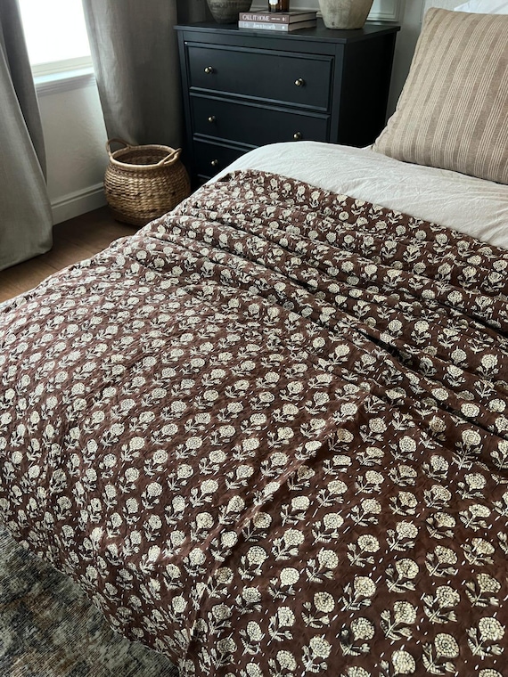 Floral Kantha Homemade Kantha Quilt All Size Quilt Twin Size, Queen Size & King Size Quilted bedding Kantha Quilt Handmade Bedspread Cotton.