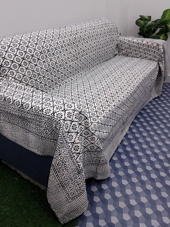 Handmade Kantha Quilt - Indian Block Print Bedding in King Size - Cozy Throw Blanket Ideal for Mother’s Day Gift or Bedroom Makeover