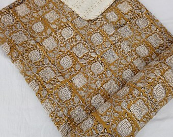 Handcrafted Kantha Quilt King Size - Soft Cotton Throw Blanket with Traditional Indian Design - Cozy and Stylish Bedspread for a Boho Home