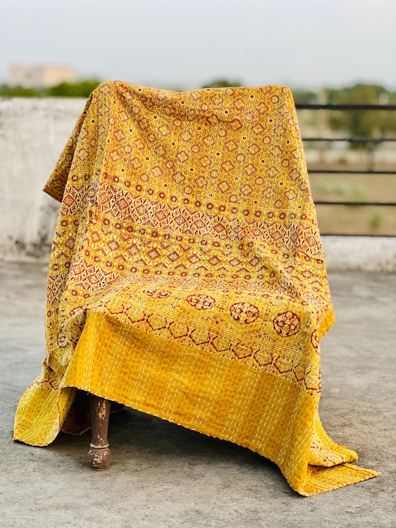 Ajrakh Print Floral Kantha Quilt Handmade Cotton Kantha Quilt HandBlock Print Bedding Bedspreads Block Print Light Weight Full Size Quilt
